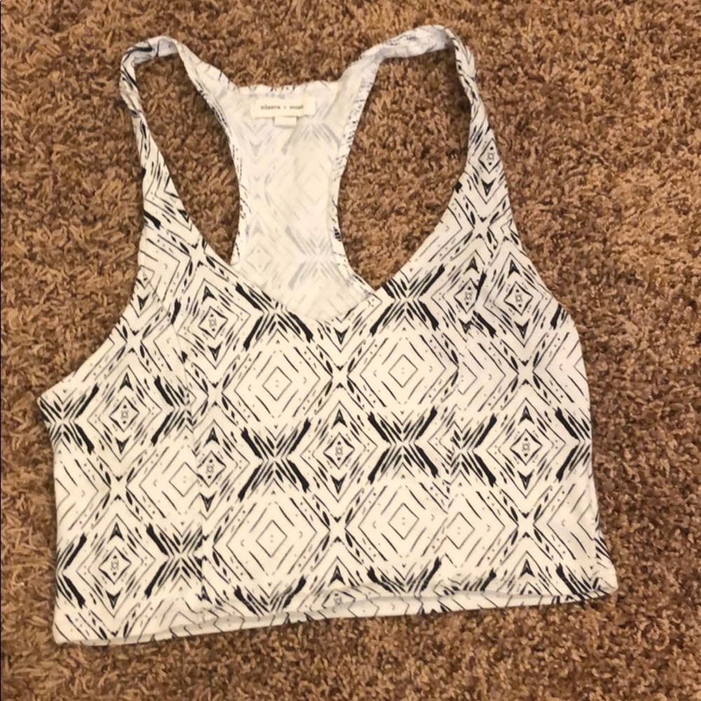 Razer back cropped tank top!